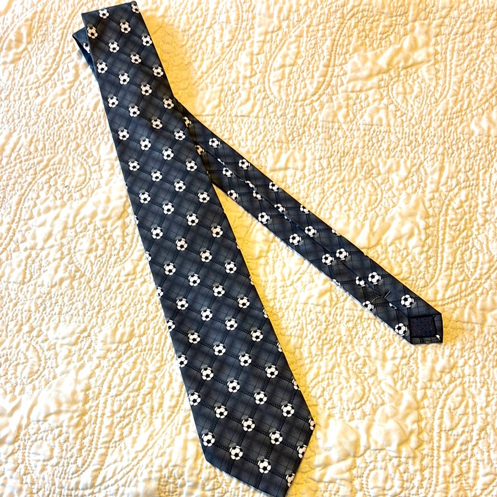 Soccer Ball Tie